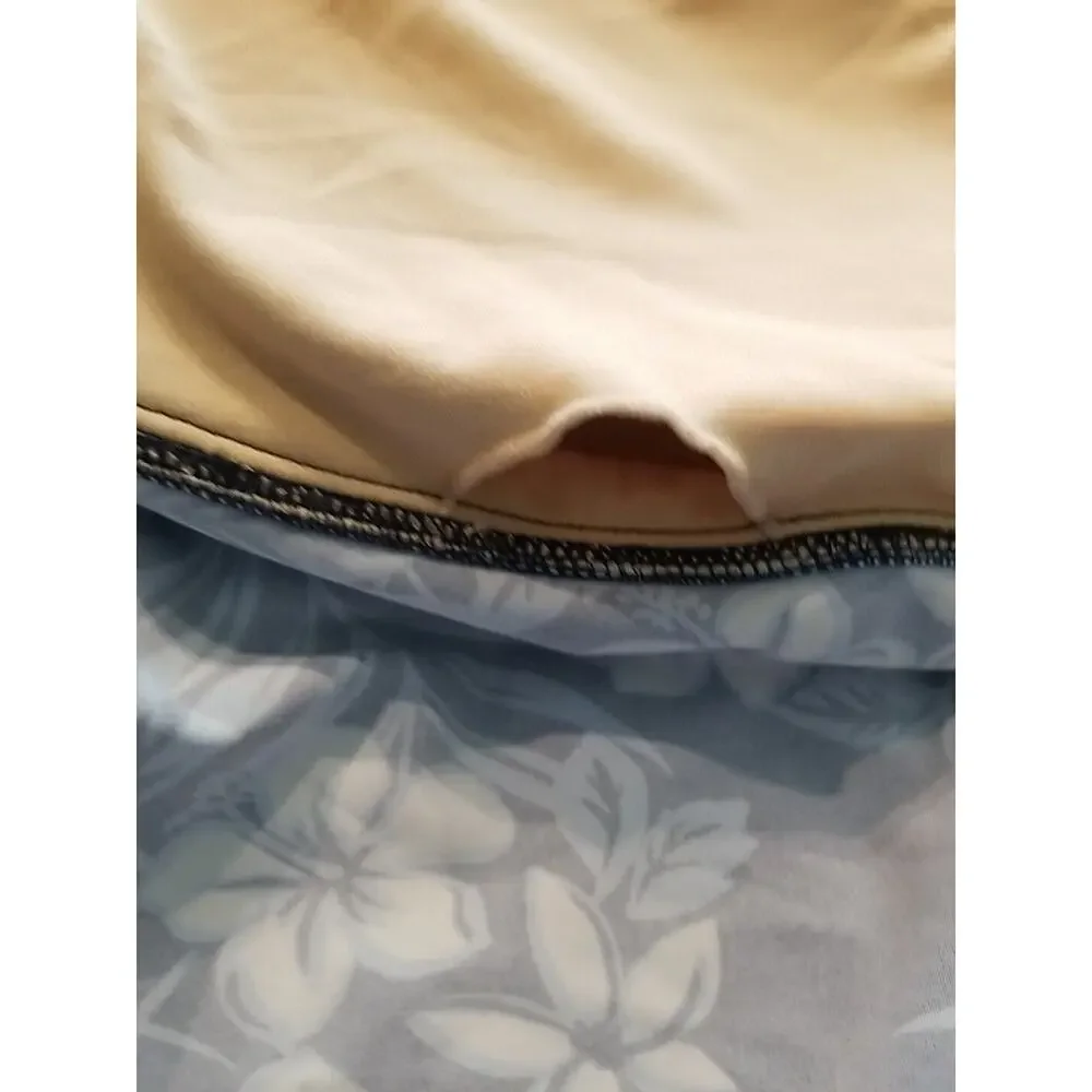 Swimsuits For‎ All Blue Floral Tankini Swim Top Size 26 Soft Cup Removable Pads